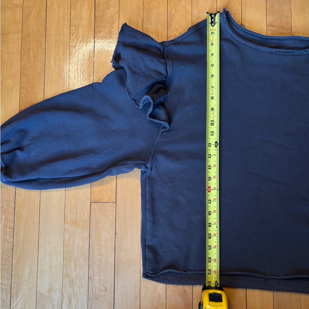 EUC Aerie Ruffle Sleeve 100% Cotton Sweatshirt | Women’s Small OVERSIZED 23” PTP - Picture 7 of 16